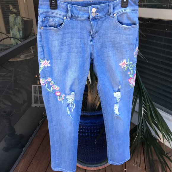 New York & Company Denim - NY&Co | SoHo Cropped Boyfriend Hippie Jeans